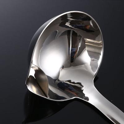 304 Stainless Steel Long Handle Oil Separator Soup Ladle Skimmer Spoon Cooking Oil Filter for Hot Pot Restaurant Home Kitchen