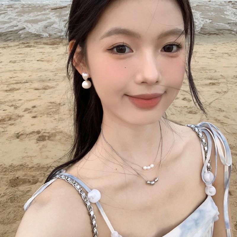 

Французские ретро серьги-пусеты в форме сердца с жемчугом - Легкая роскошь 2024 Дизайн высокого класса для женщин