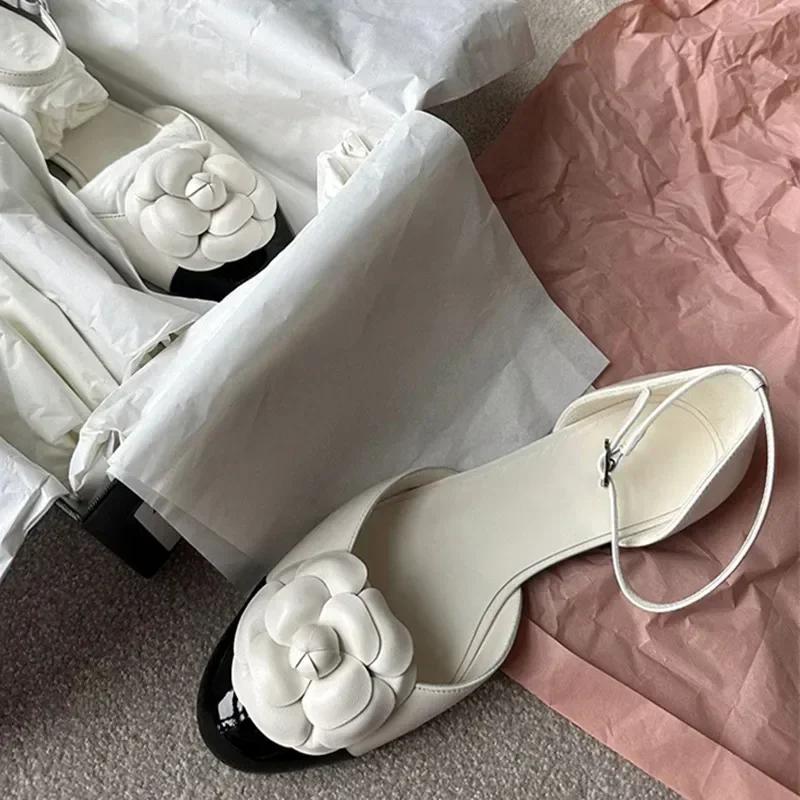 Fashion Luxury Designer Flower Flower Decoration Covered Toe Mary Jane Shoes Women 2025 Summer Hollow Low Heel Soft Leather Flat Sandals