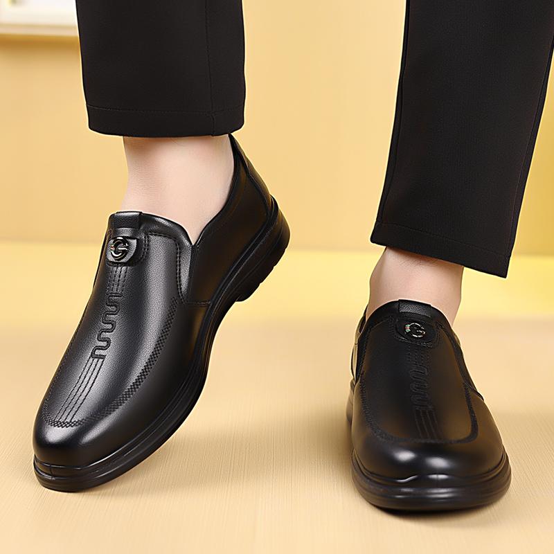 Fashion Lace-Up Fashion Men Loafers Outdoor Male Classic Boat Shoes Leather Hot Sale New Men's Walking Shoes Men Wedding Dress Shoes