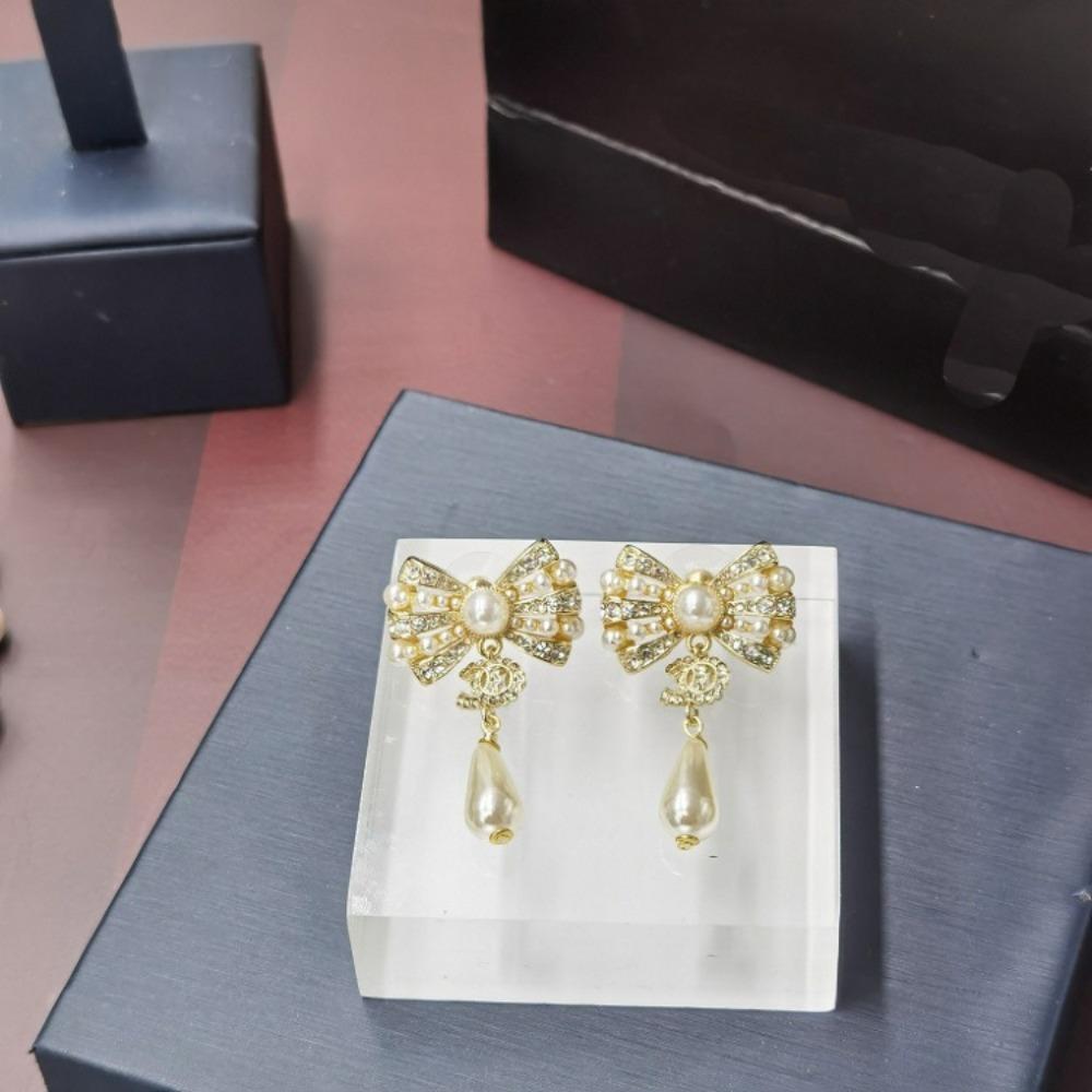 Xiangjia Xiaoxiangfeng Bow Short Collarbone Necklace Brooch Women's Simple Stud Earrings