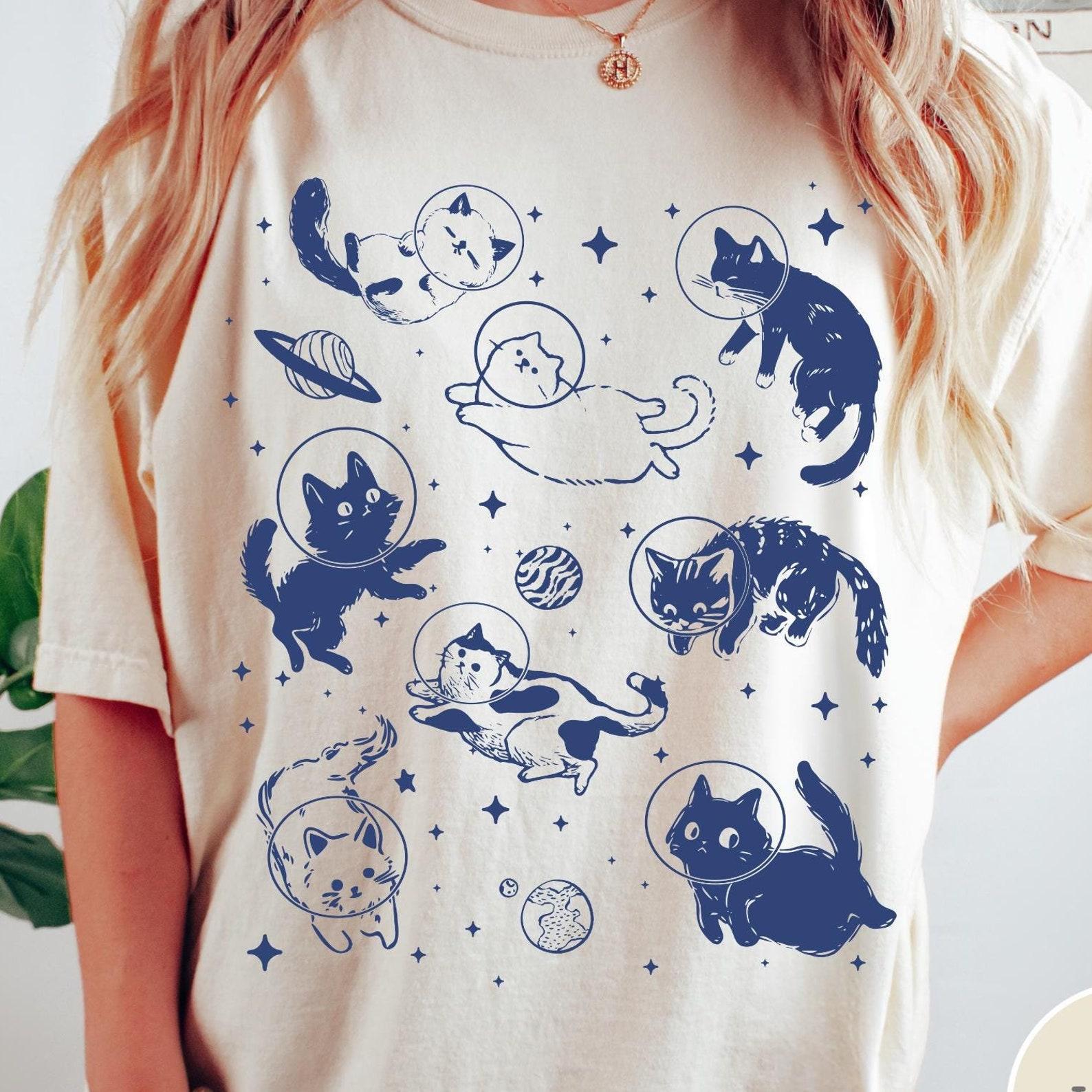 Cats in Space Comfort Colors® Shirt, Funny Cat T-Shirt, Oversized Shirt, Aesthetic Graphic Retro Vintage T-Shirt, Cat Lover Gift, Cat Tee S