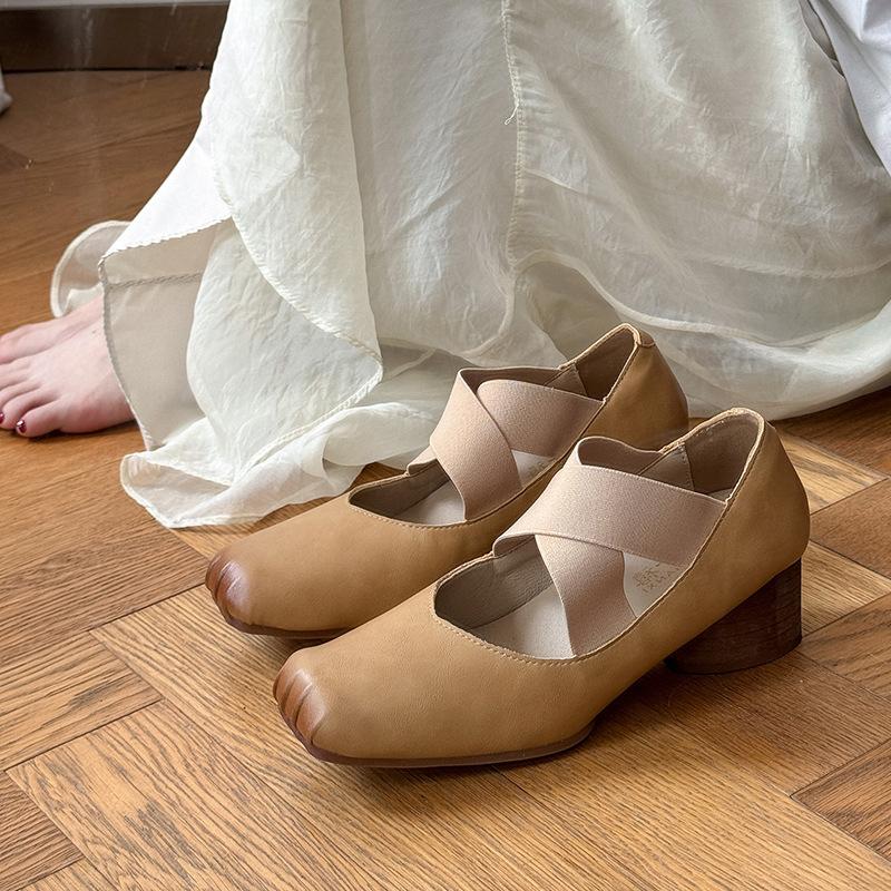 French Medium Thick Heel Ballet Mary Jane Women's Shoes Small Leather Shoes Women's 2025 New High Heels Pig Nose Shallow Mouth Single Shoes