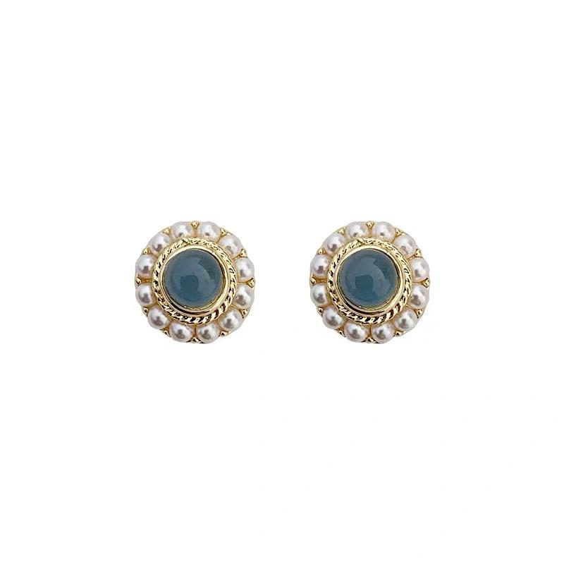 Premium Japanese and Korean Baroque retro stud earrings women's simple earrings retro sweet Hong Kong style Hepburn pearl ear jewelry