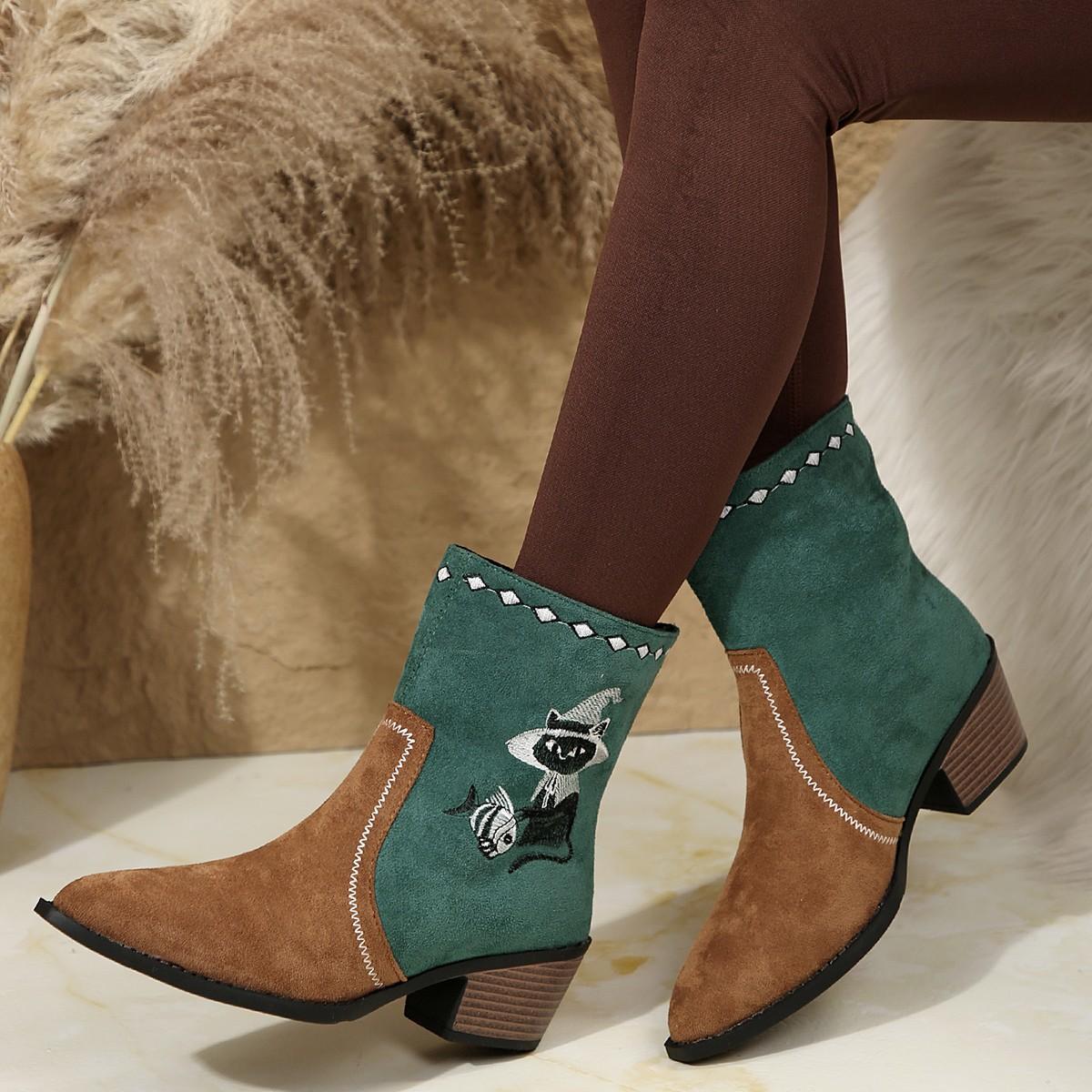 

Жіночі ковбойські чоботи великої ширини з вишивкою, ankle boots з V-подібним вирізом і загостреним носком, черевики в західному стилі на масивному підборі для жінок 43 зелений