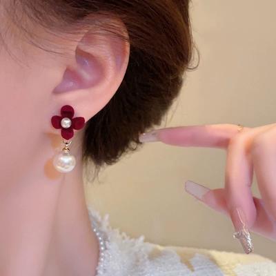 Red Flocked Pearl Earrings Women's Retro Temperament High-end Earrings Autumn and Winter New Exquisite Earrings