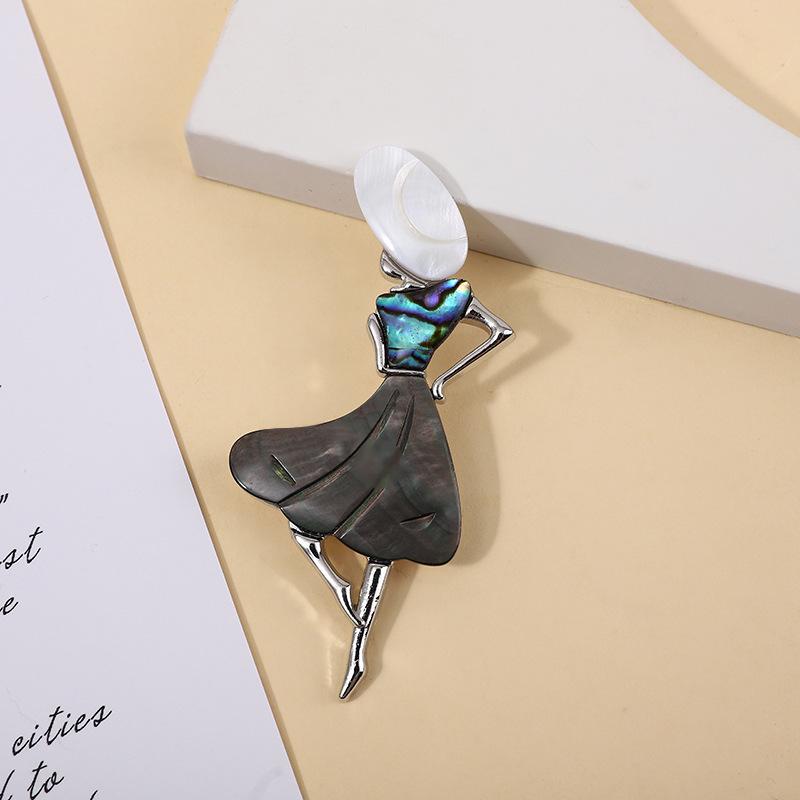 European & American Little Girl Abalone & White Shell Black-Lipped Pearl Oyster Brooch Pendant