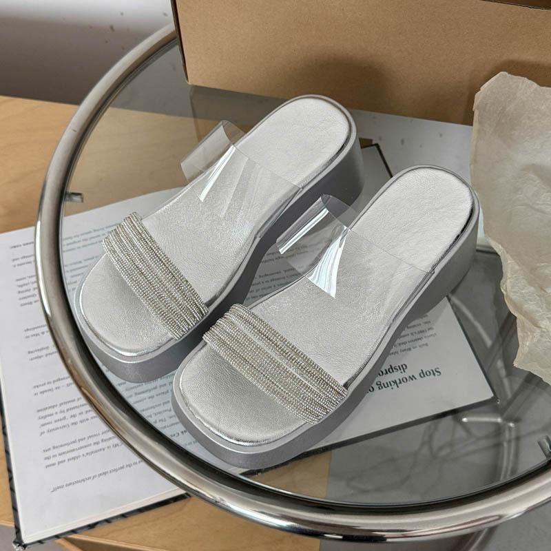 

Маленькие шлепанцы на толстой подошве с маффиновым дном и стразами, женские летние, увеличивающие рост, водонепроницаемые, для стола, женская обувь 40 серебряный
