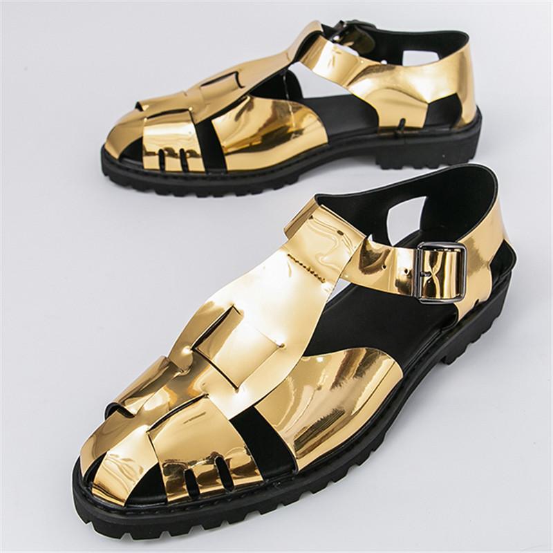 Novos Gladiadores Masculinos de Verão Fivela Dourada Plataforma Sapatos Casuais Sandálias de Praia Respiráveis Chinelos para Exterior Tamanho Grande