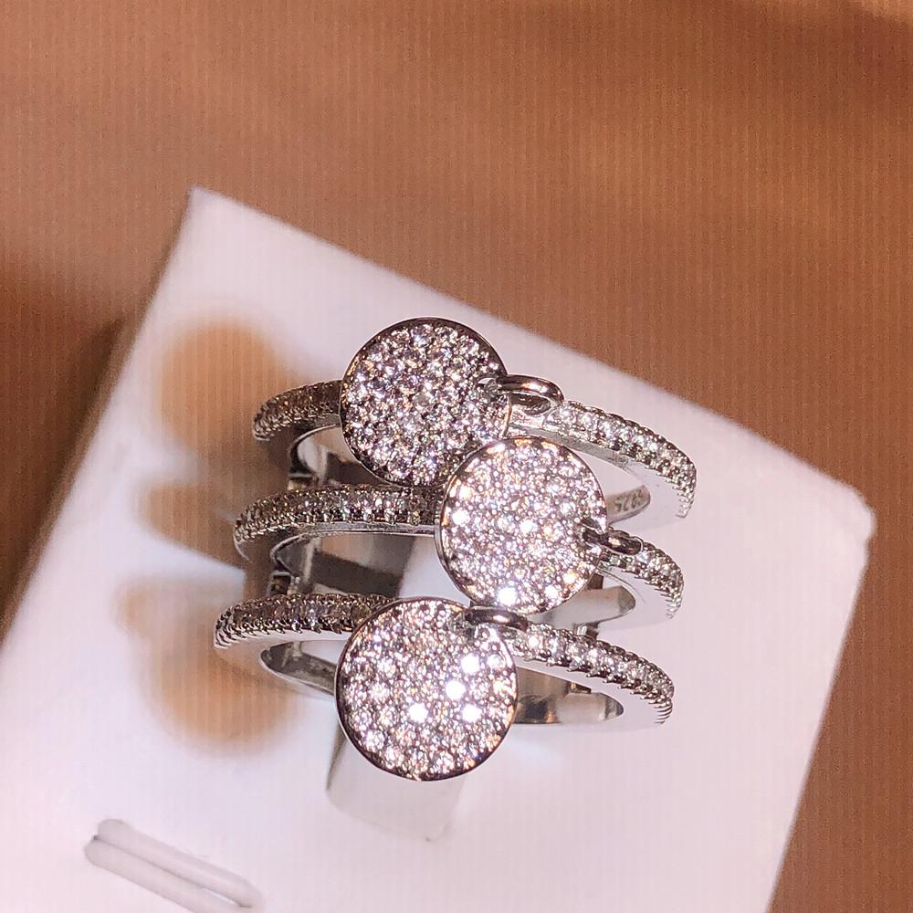 Fancy Twist Band Women's Rings Temperament Finger Accessories Engagement Wedding Bridal Rings for Party Fashion Jewelry