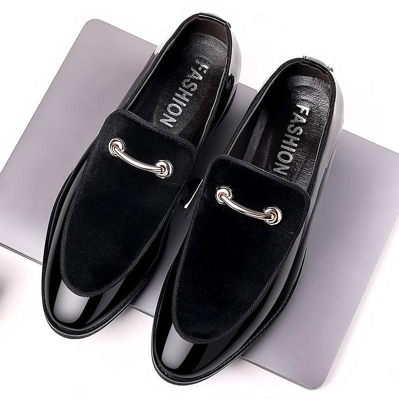 Men Dress Shoes Business Formal Men Loafers Men Winter Breathable Plus Velvet Warm British Black Round Head Wedding Shoes