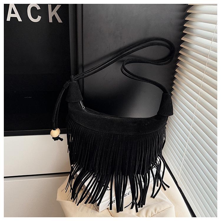 Autumn and winter retro fringed bag women's new popular shoulder bag suede messenger bag
