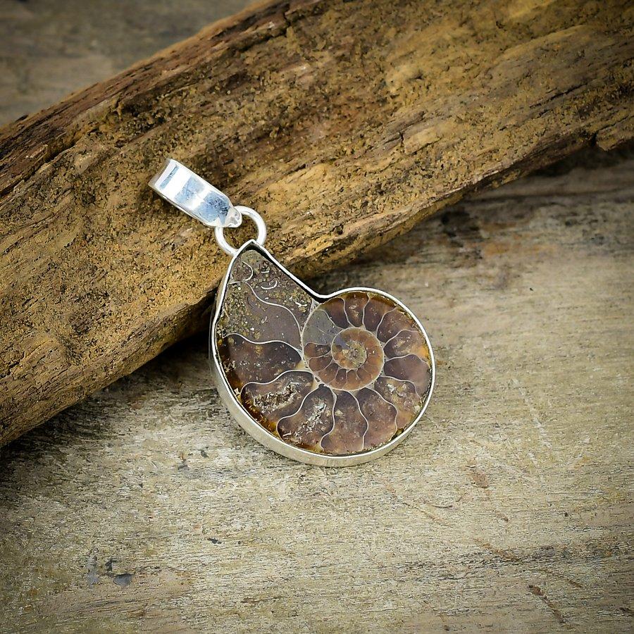 

Ammonite Fossil Gemstone Handmade 925 Sterling Silver Jewelry Pendant 1.65 M-119