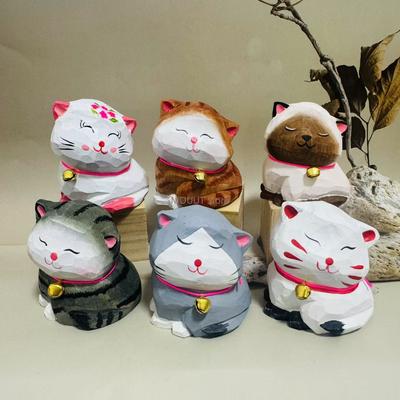 Ręcznie robione wyroby drewniane - Rzeźbiona figurka kotka, Ozdoba o kreatywnym kształcie, Dekoracja DIY, Figurki i miniatury na prezent urodzinowy