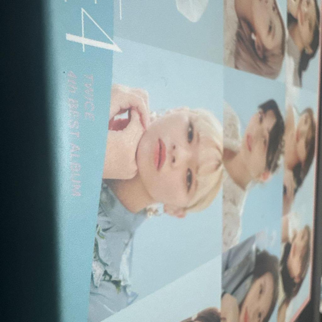 [USED] TWICE TWICE4 Album with Trading Card