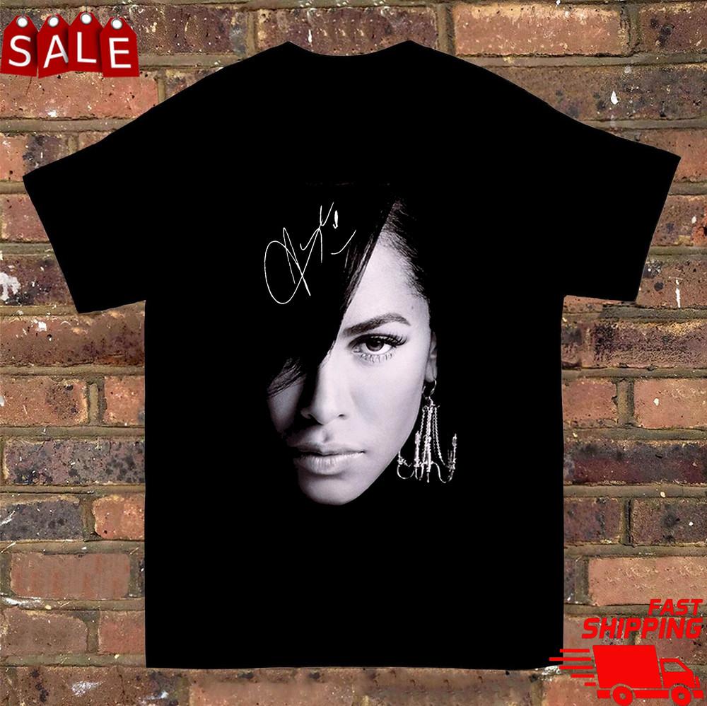 Ritratto di Aaliyah Maglietta Nera in Cotone Unisex Taglia Completa S-5XL T-Shirt Unisex