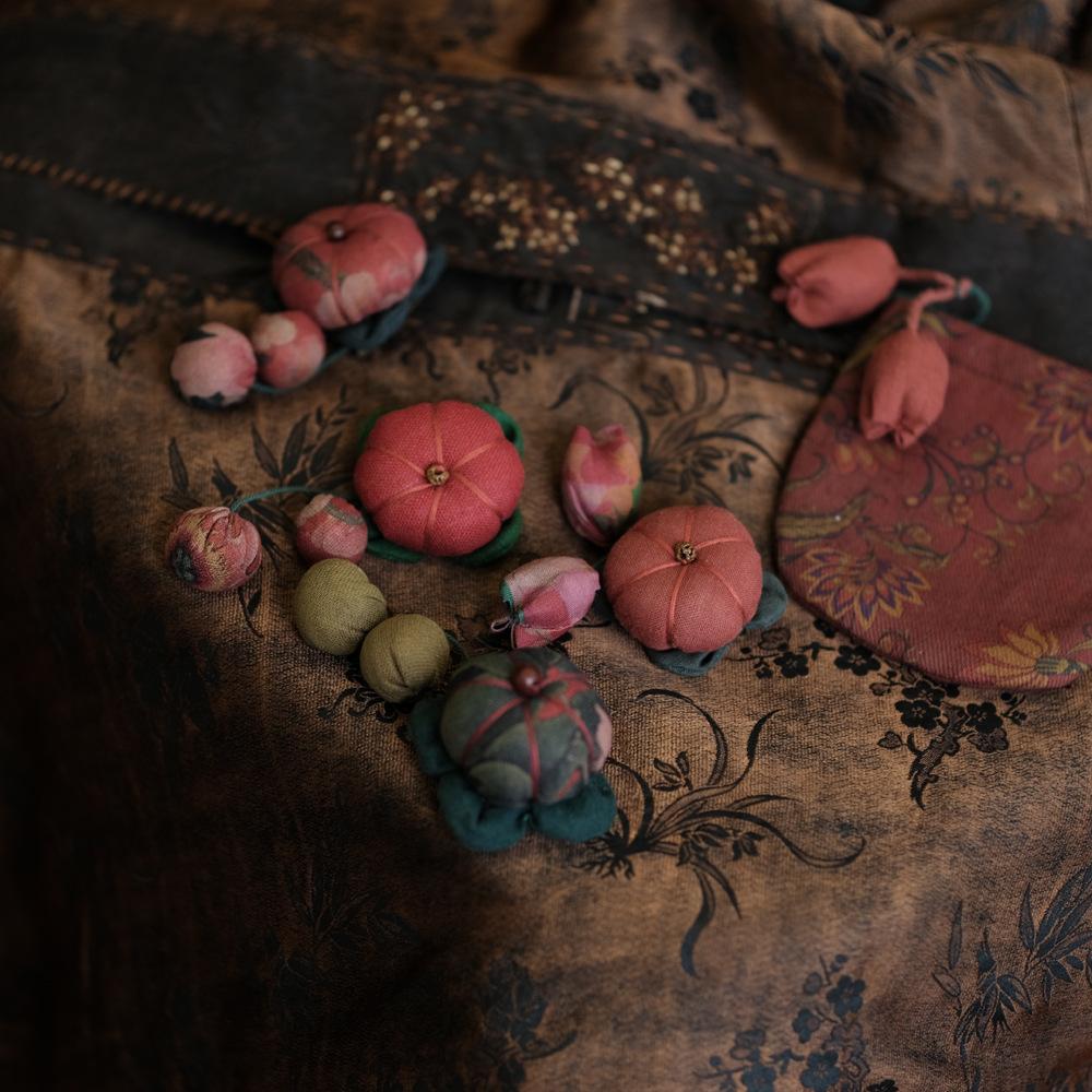 

Johnature Вінтажне асорті маленької хурми, кулон, аксесуар, брошка, шпилька довільного кольору One Size червоний