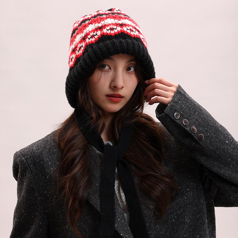 Women's Korean Style Autumn/Winter Jacquard Scarf & Hat Set – Versatile Shawl and Neck Warmer for Couples and Students