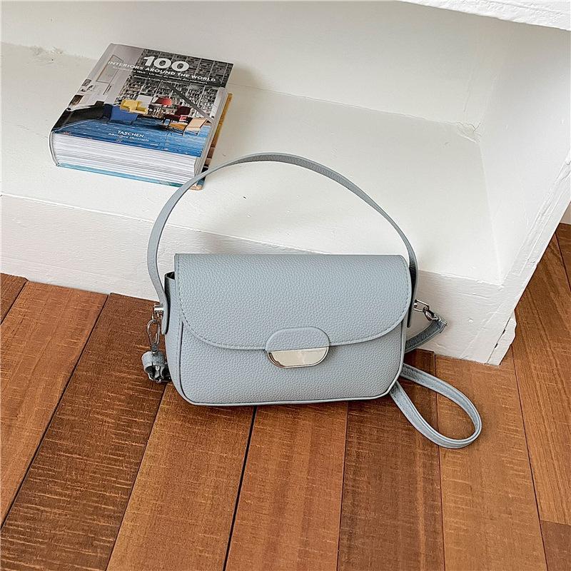 Simple and Fashionable Style Snap Closure Handbag for Carrying on The Shoulder or Crossbody, Small Square Shape Bag