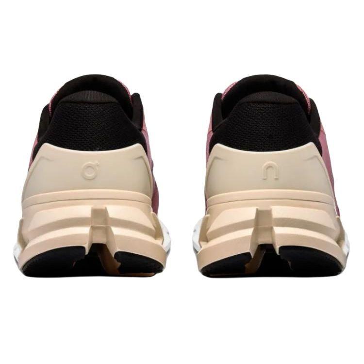 On Running Cloudflyer 4 Rosa Polvo Arena (De las mujeres) Zapatillas de Mujer 71.97932