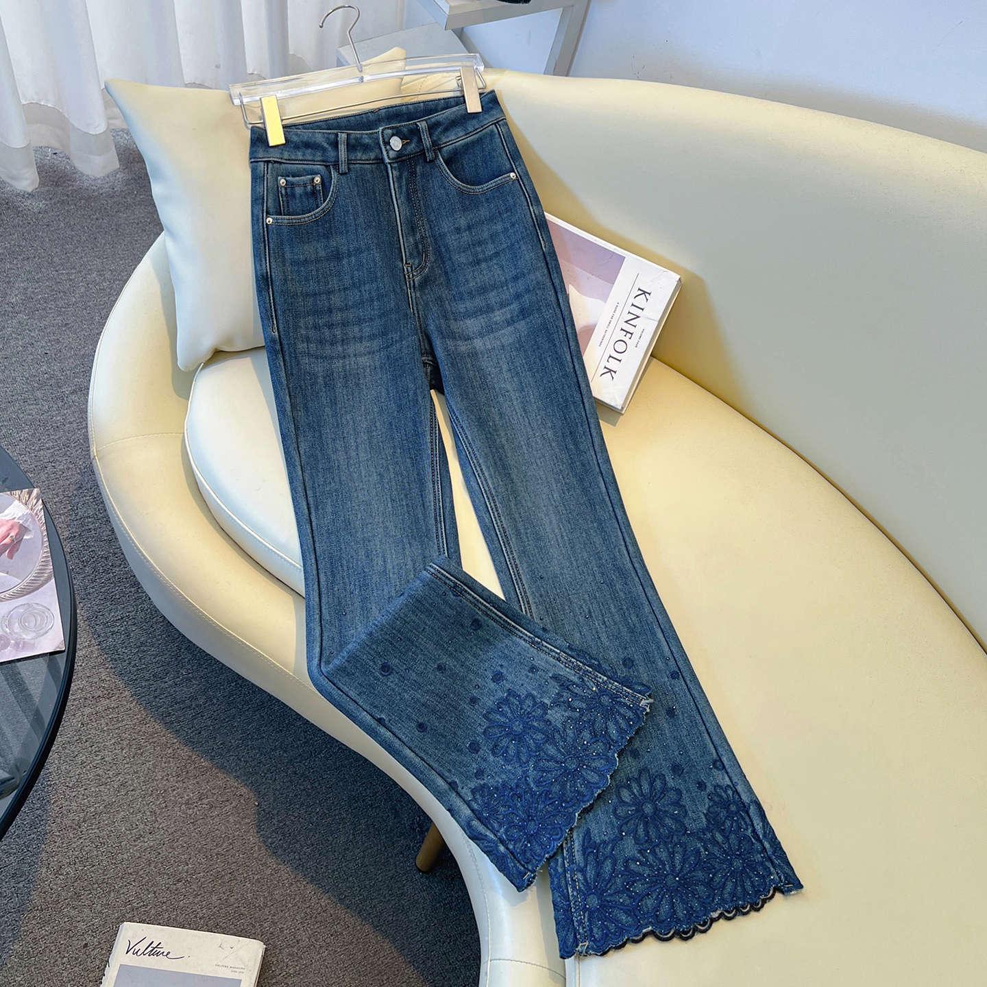 Stylish Rhinestone Embroidered Micro-Flare Jeans with Fleece Lining for Petite Women, 2026 Spring/Winter Collection. 27