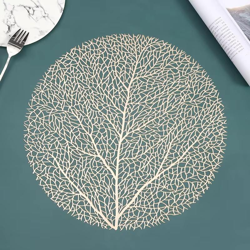 

1/3 шт. Подставка под тарелку в форме листа, Золотая ПВХ подставка, Полая изоляционная подставка, Современный стиль, Декор стола, Миска, Дом, Рождество