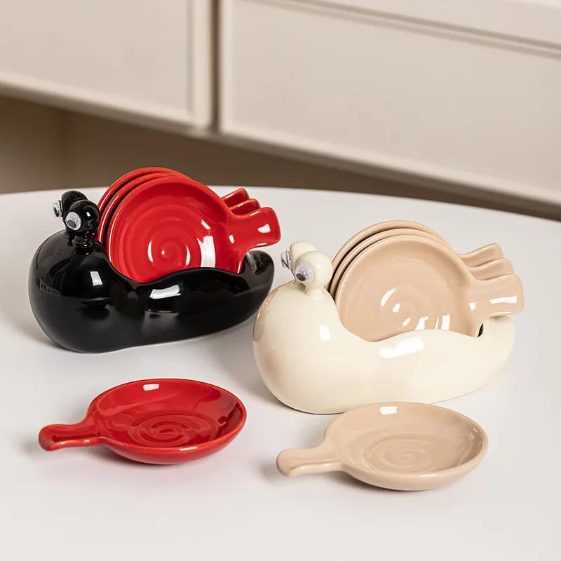 New Creative Snail Seasoning Set Ceramic Dish Hotpot Dip Dish Cute Soy Sauce Dish Gravy Boats Kitchen Tool