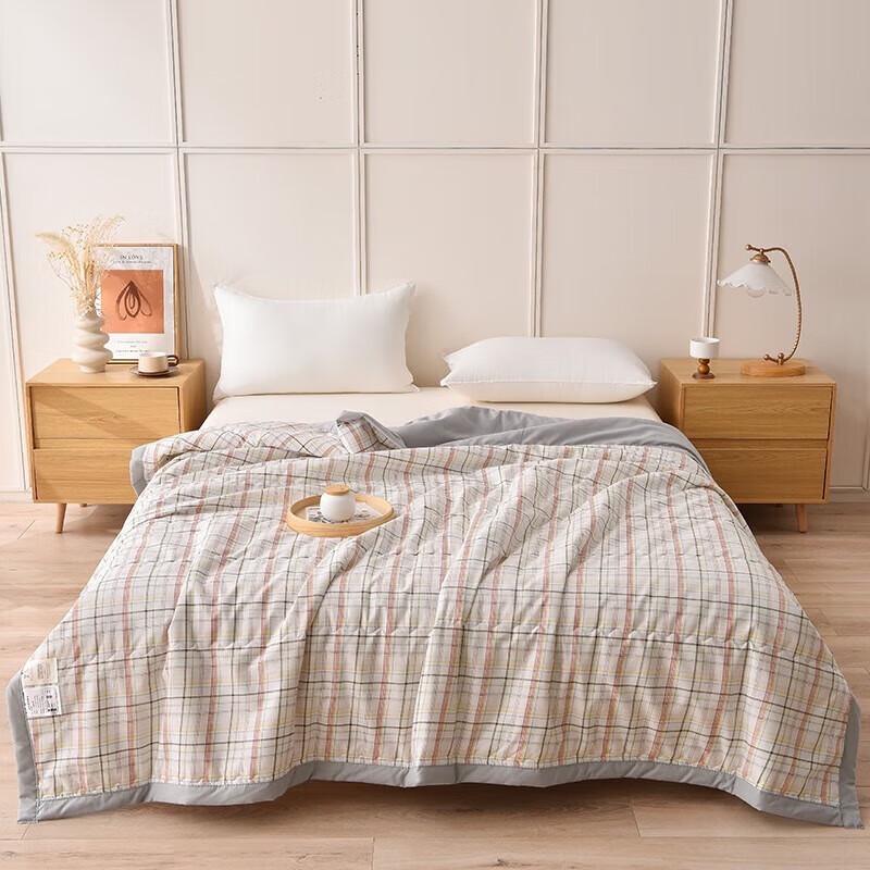 

Manyaju Lightweight Cotton Summer Quilt