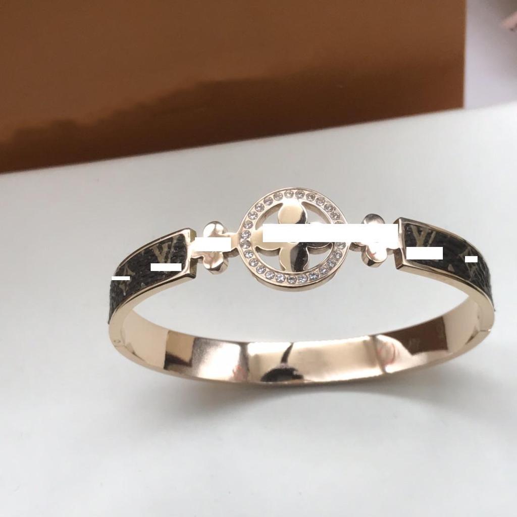 Europäisches & Amerikanisches Vintage Lederarmband mit Farbverlauf und Schloss-Design