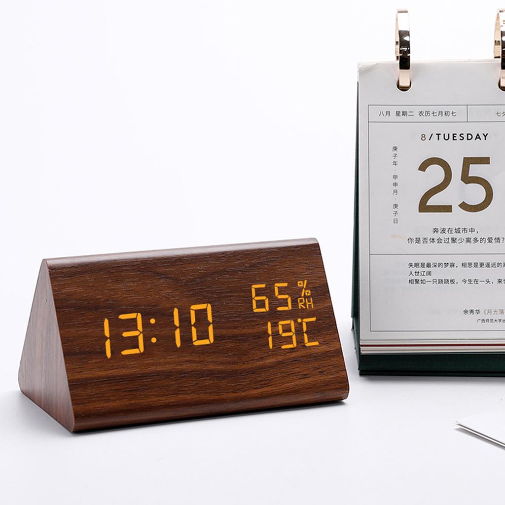 Modern LED Clock Digital Alarm Clock Featurings 12/24Hour Format Home Decors Simple Operations Timepiece for Room