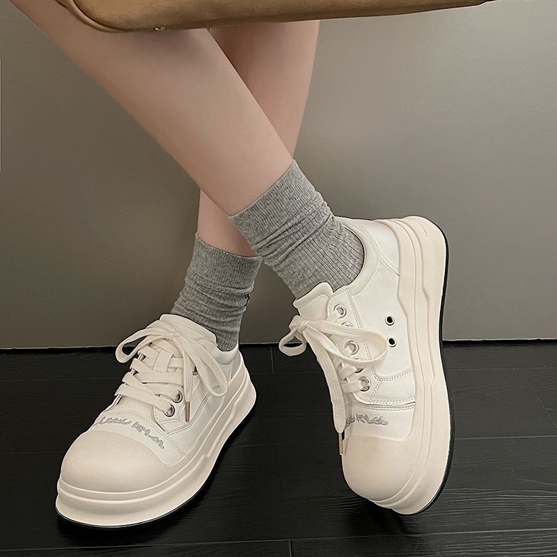 

Muffin giant cute round head color matching lace-up big head shoes women s 2025 new thick-soled height-increasing versatile casual board shoes 35 белый