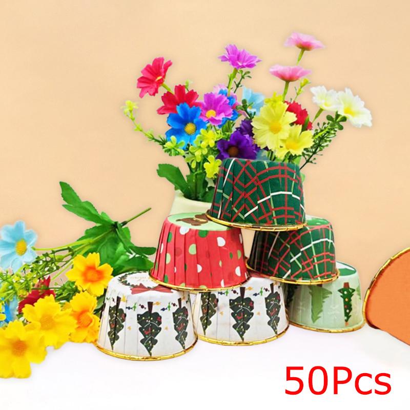 50PCS Christmas Safety Holidays Cakes Paper Trays Parties Paper Cups Packaging Desserts Baking Environmental Protection