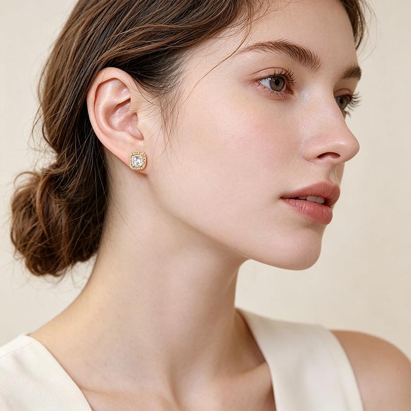 Women's Light Luxury Gold-Plated Square Zircon Earrings – Exquisite, Simple, High-End Feel