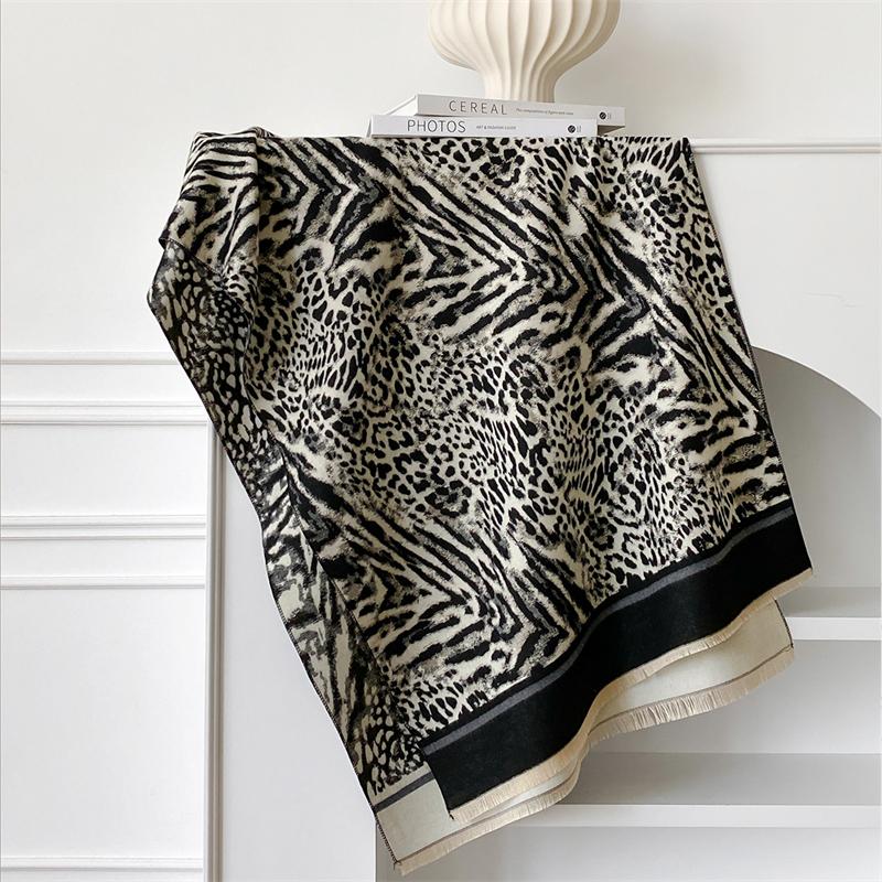 Winter Cashmere Scarf for Women Luxury Warm Shawl Leopard Print Windproof Cape Pashmina Handerchief designer Female Scarf