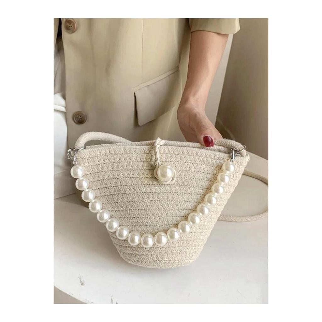 Damen-Schultertasche im Perlendesign in gebrochenem Weiß