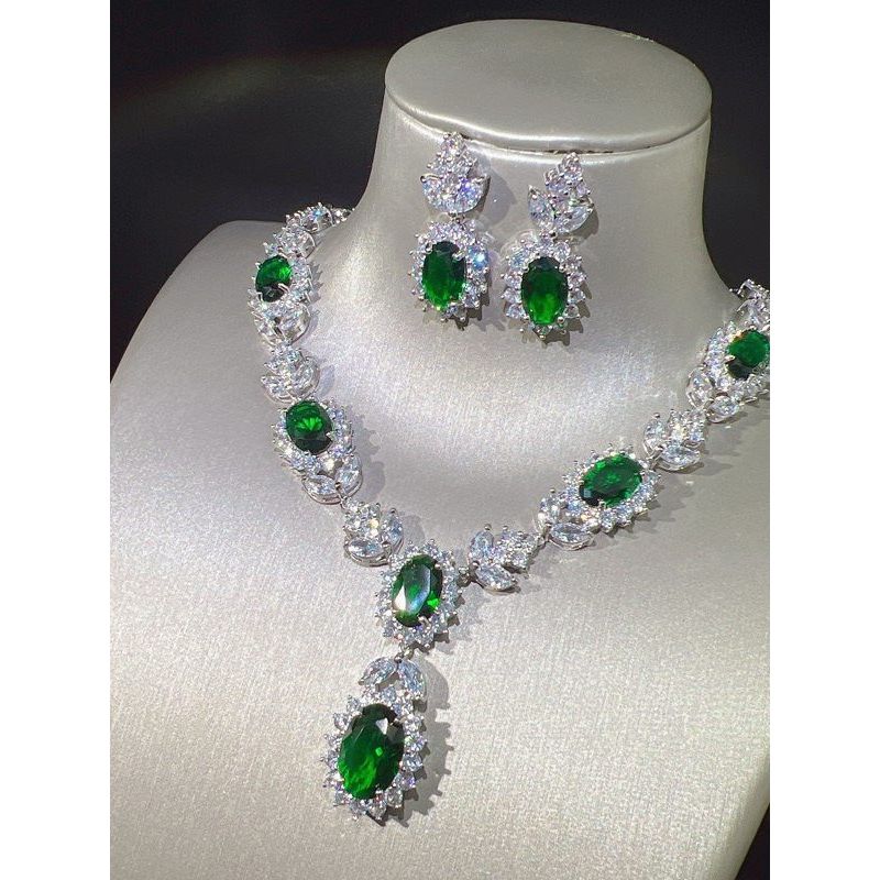 European and American High-End Luxury Simulated Emerald Tourmaline Necklace, Earrings, Ring, Female Bride Banquet Dress Elegant Set