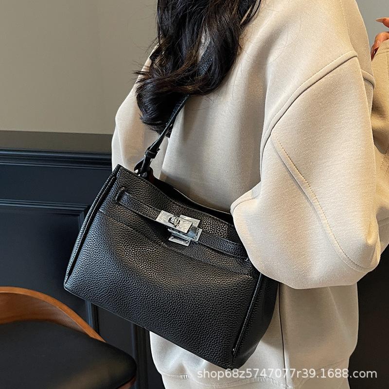 High-end Kelly Bag Women's 2025 Winter New Fashion Casual Shoulder Bag Korean Version of Niche Trend Versatile Women's Bag
