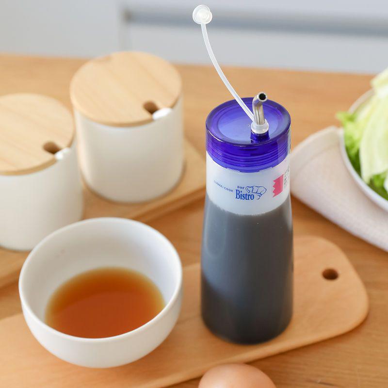 Japanese Style Squeeze Bottle Set - Plastic Vinegar, Oil, Sauce Dispenser with Pointed Nozzle for Commercial and Household Use.