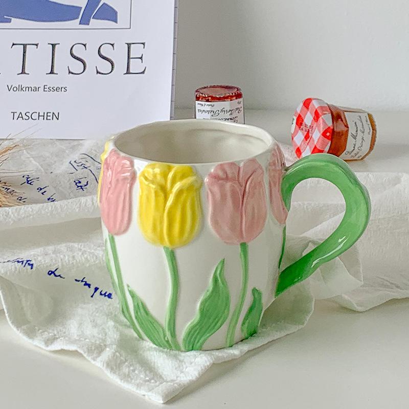 Tulpe Relief Handbemalte Tasse Exquisite Tasse Wasserbecher Mädchen Keramik Kaffee Milch Tee Koreanischer Stil Tasse