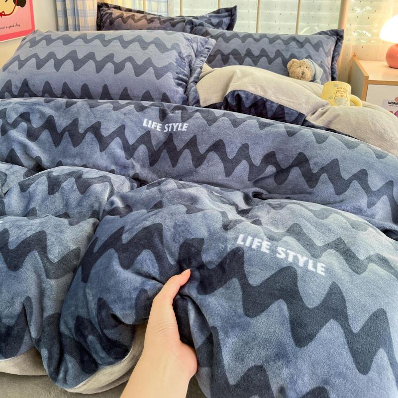 Winter Thickened Milk Fleece Bed Four-piece Set New Coral Fleece Flannel Single Quilt Cover Bed Sheet Three-piece Set Bedding