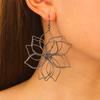 Large Hollow Wire Wrapped Flower Dangle Hook Earrings Minimalist Oversized Floral Drop Ear Ornaments for Women Party Daily Fashion Accessories