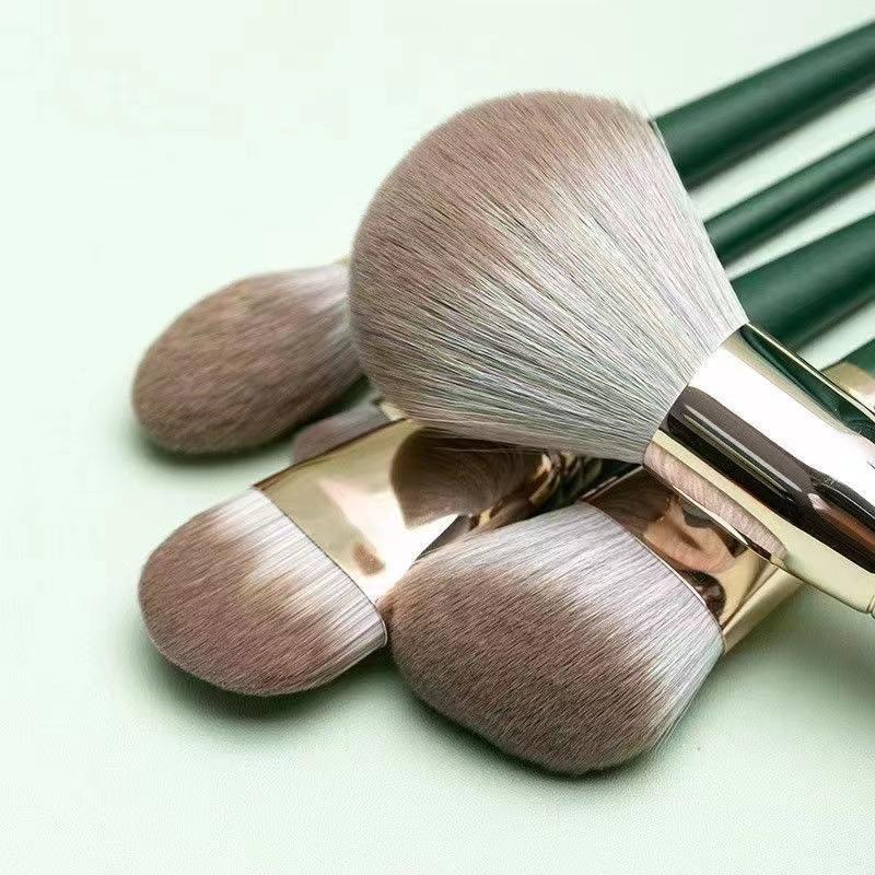 14-piece Green Cloud Makeup Brush Set Soft Bristle Beauty Tools for Beginners Powder Brush Blush Brush