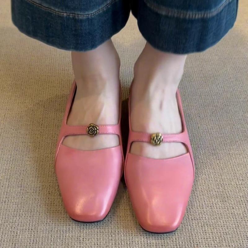 

Guttega! 2025 new French temperament single shoes, small fragrant and versatile, shallow mouth Mary Jane shoes, one pedal flat bottom 40 розовый