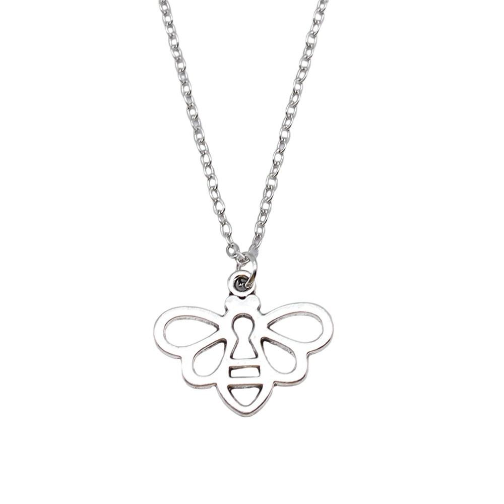 Dragonfly Pendant Necklace Insect Nature Inspired Delicate Jewelry 40cm Short Chain