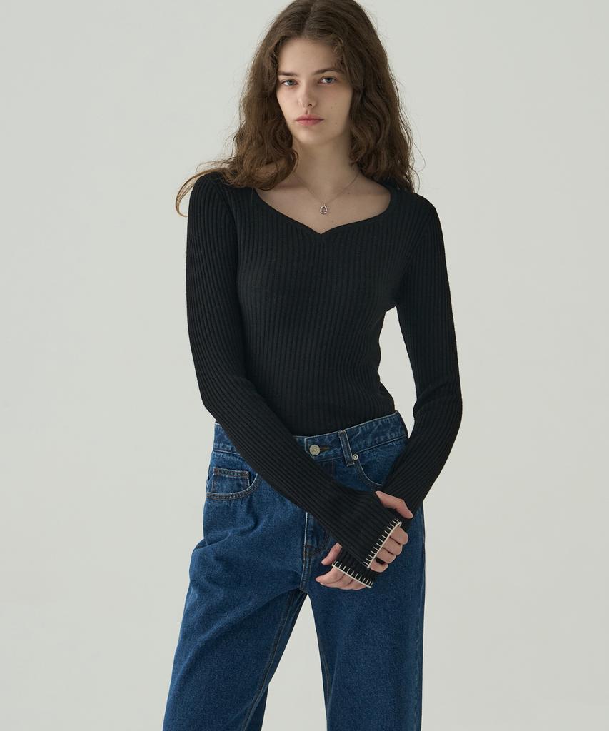 Deuloupisumeon Heart Neck Ribbed Slim Knit Top [Brown]
