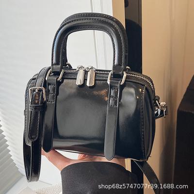 High-end Super Hot Small Bag Women's 2025 New Fashion and Versatile Crossbody Bag Fashion Explosive Portable Boston