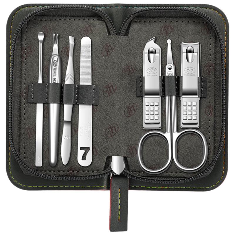 777 Men s 7-Piece Carbon Steel Nail Care Set
