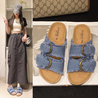 Dış ticaret büyük beden düz tabanlı kadınlar için havalı terlikler 2025 yaz yeni Avrupa ve Amerikan retro denim kalın tabanlı kadınlar için havalı terlikler