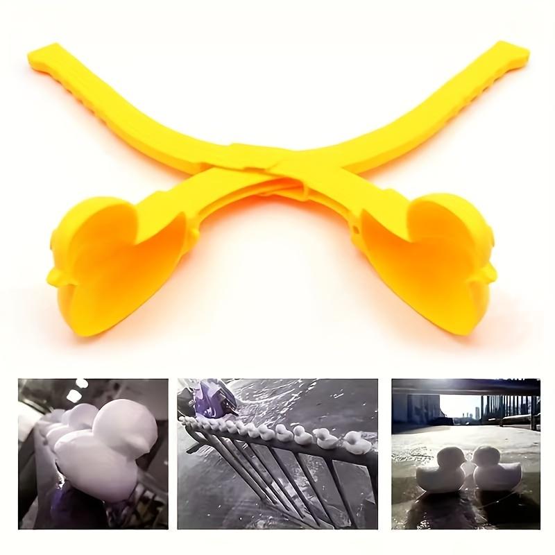 4pcs Snowball Maker Duck Snowman Heart Shape Snow Toy with Ergonomic Handle Winter Snowball Fight Maker Tool Clip