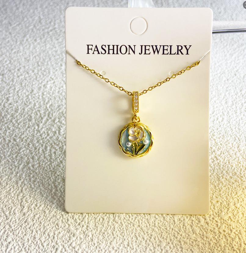 Sommer Silber Serie Titanstahl Nicht Verblassende Halskette für Damen - Modisch, Leichter Luxus, Nische, High-End